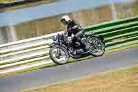 Vintage-motorcycle-club;eventdigitalimages;mallory-park;mallory-park-trackday-photographs;no-limits-trackdays;peter-wileman-photography;trackday-digital-images;trackday-photos;vmcc-festival-1000-bikes-photographs